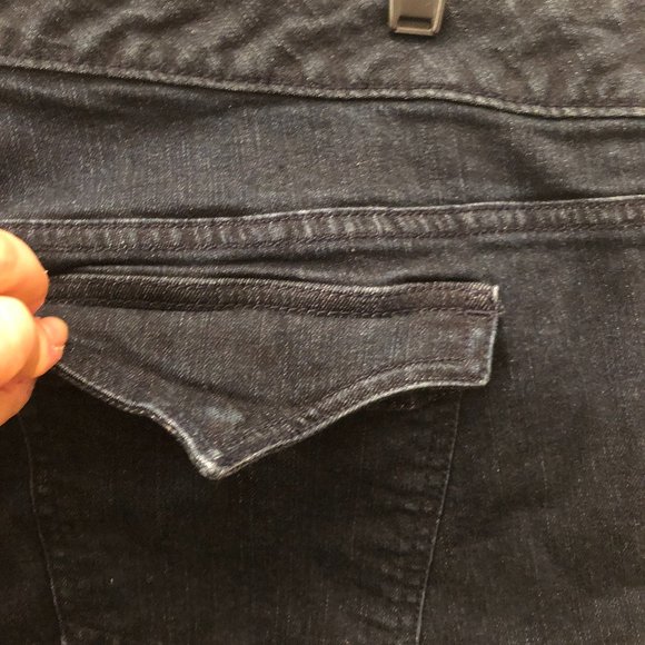 Torrid Bermuda shorts, dark wash, 24 - Picture 5 of 10